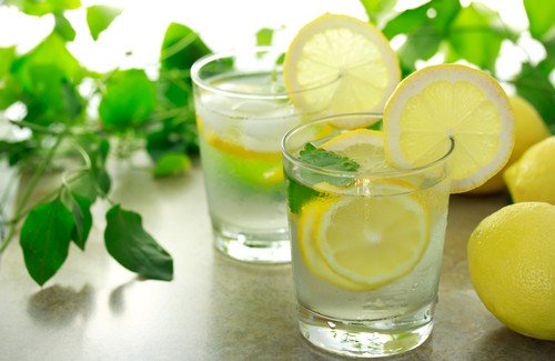 Is it good to drink warm lemon water in the morning?