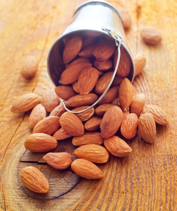 Less abdominal fat thanks to almonds