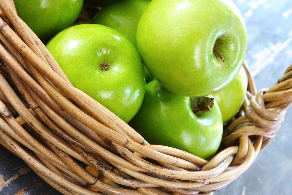 Apple Granny Smith protects against obesity and helps control appetite also eliminates body fat