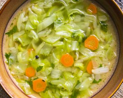 The traditional soup diet reviewed and corrected by a nutrition specialist